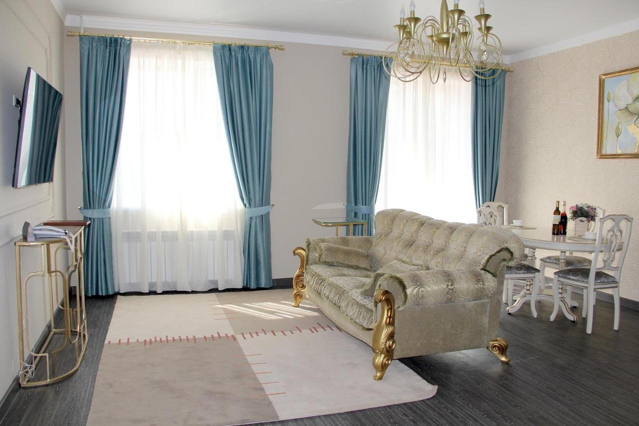 Golden Park Hotel Pavlodar Dış mekan fotoğraf