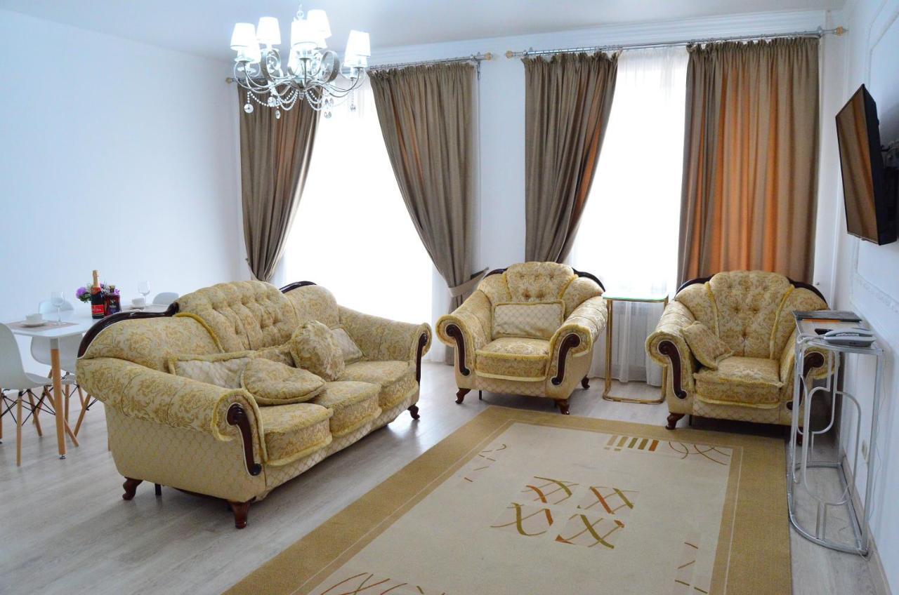 Golden Park Hotel Pavlodar Dış mekan fotoğraf