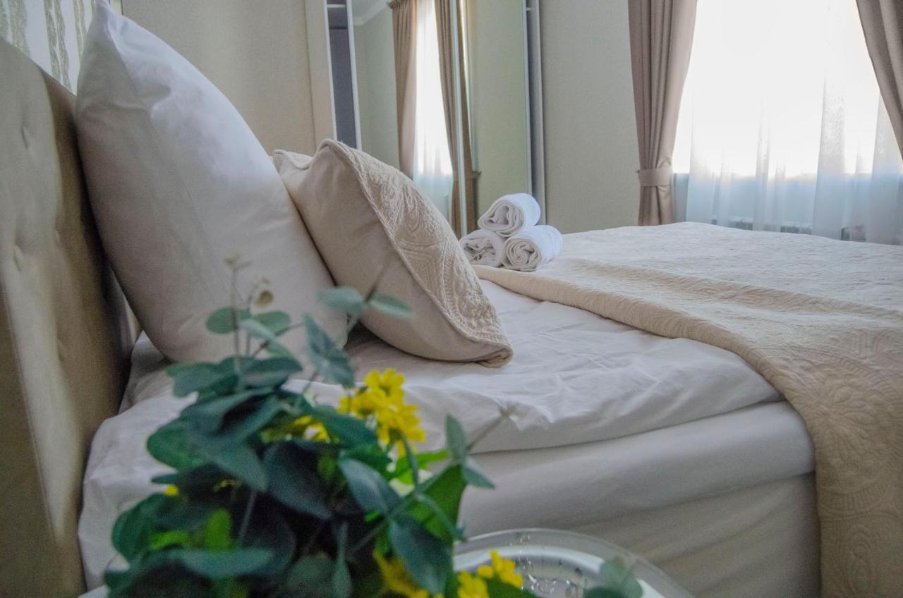 Golden Park Hotel Pavlodar Dış mekan fotoğraf