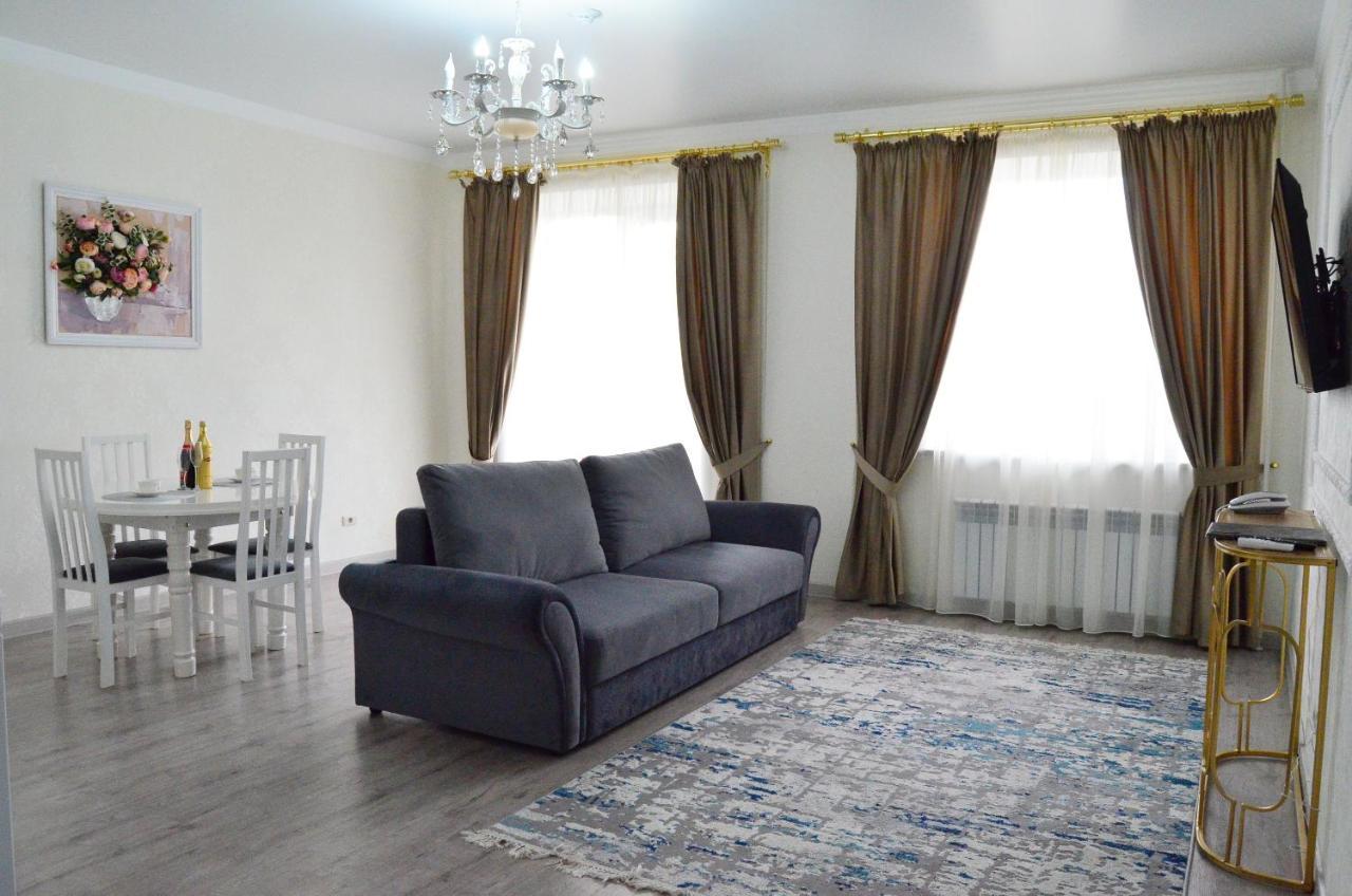 Golden Park Hotel Pavlodar Dış mekan fotoğraf
