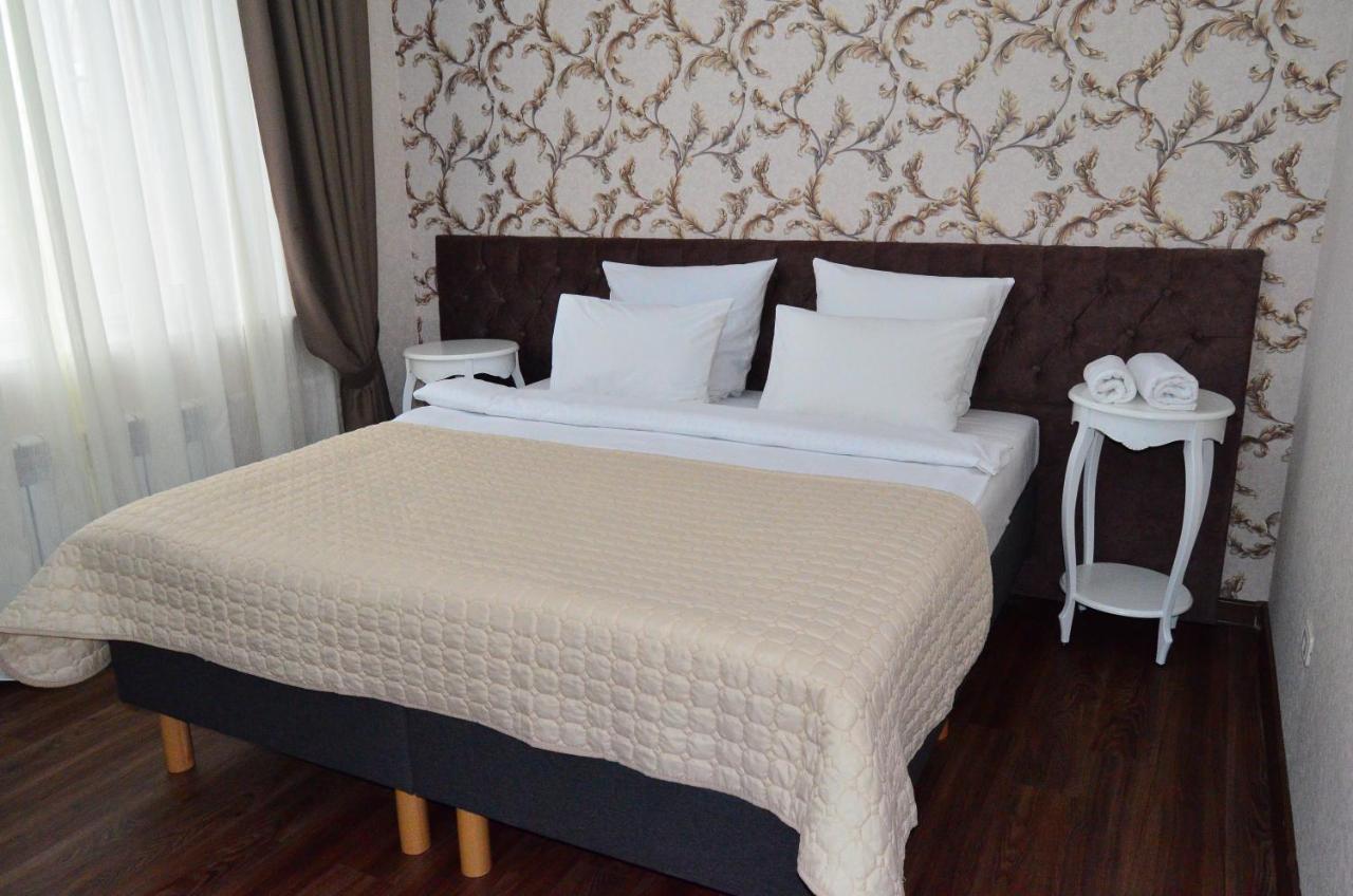 Golden Park Hotel Pavlodar Dış mekan fotoğraf