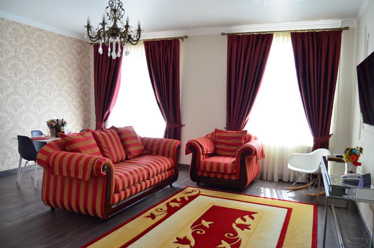 Golden Park Hotel Pavlodar Dış mekan fotoğraf