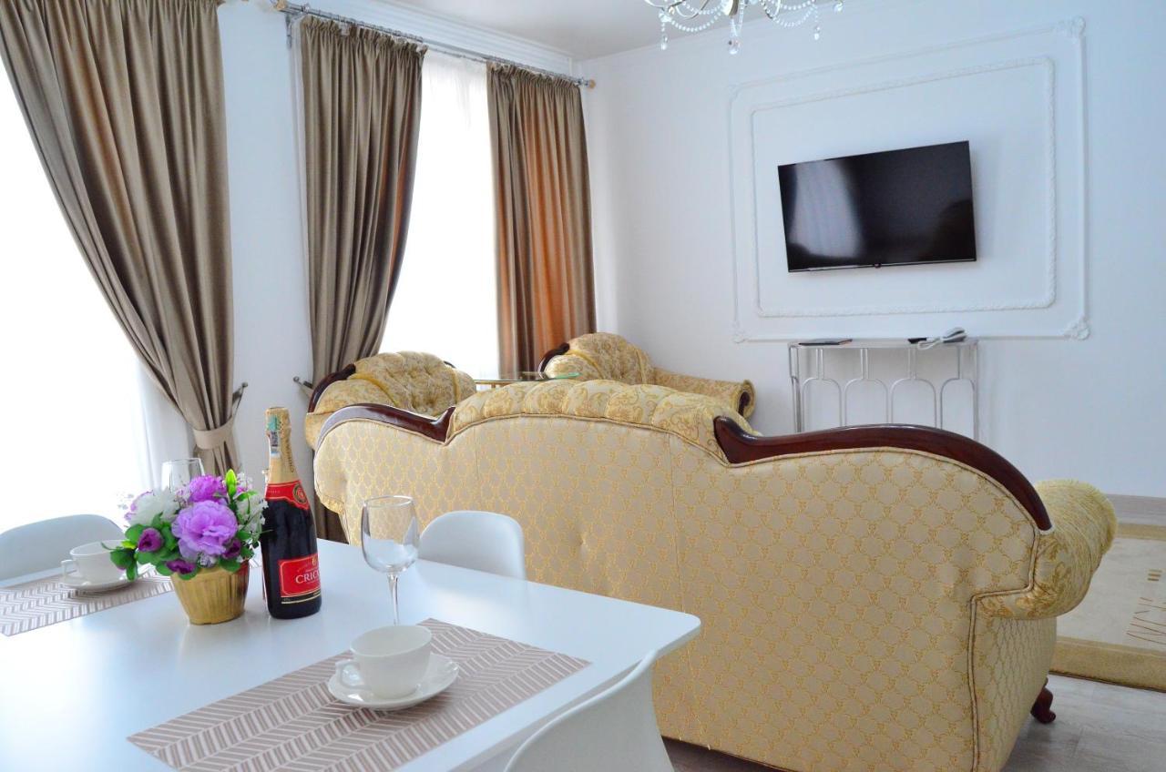 Golden Park Hotel Pavlodar Dış mekan fotoğraf