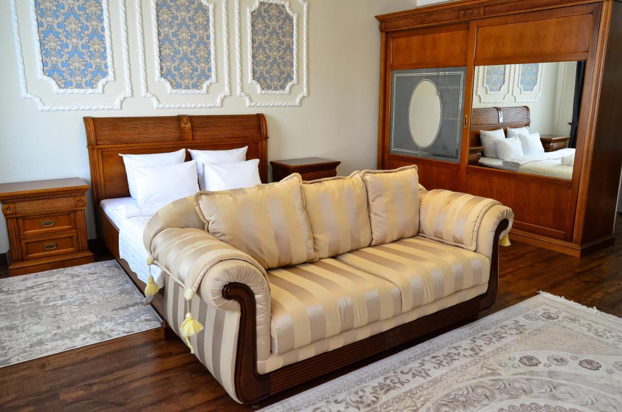 Golden Park Hotel Pavlodar Dış mekan fotoğraf